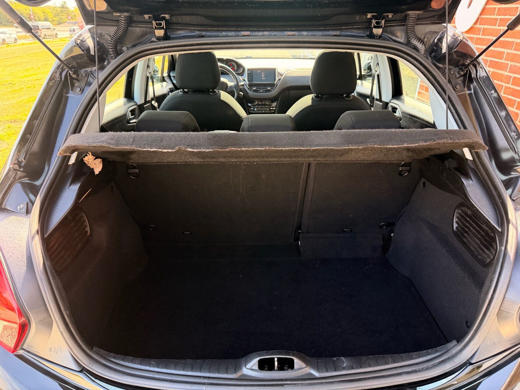undefined Peugeot 208 fra 2016