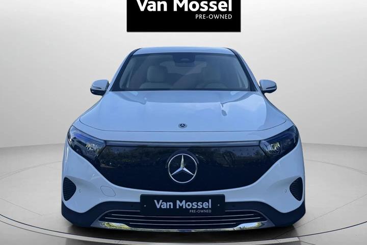 Hvid Mercedes EQB 250+ fra 2025