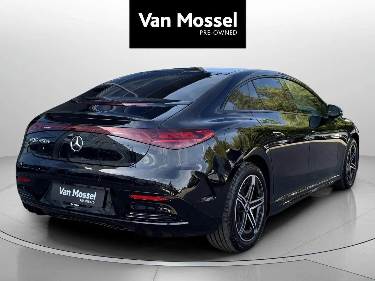 Grå Mercedes EQE 350+ fra 2025
