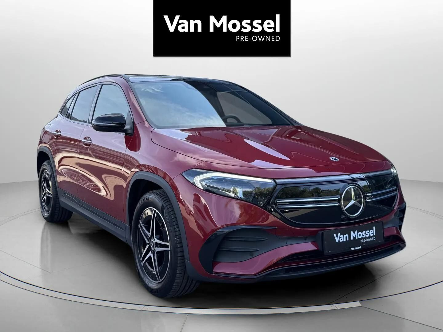 Rød Mercedes EQA 250 fra 2025