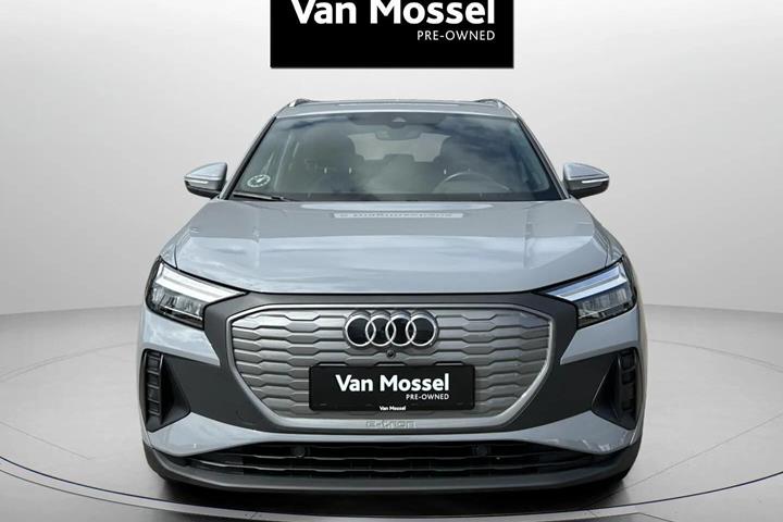 Sølv Audi Q4 fra 2023