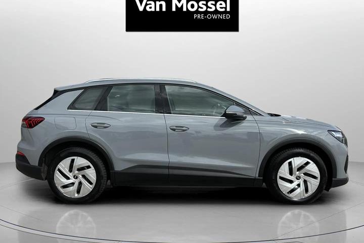 Sølv Audi Q4 fra 2023