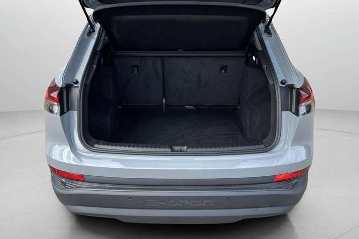 Sølv Audi Q4 fra 2023