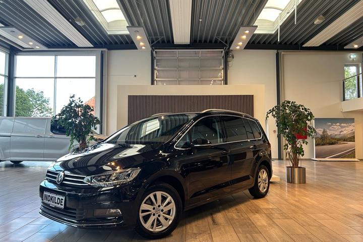 Sort VW Touran fra 2019