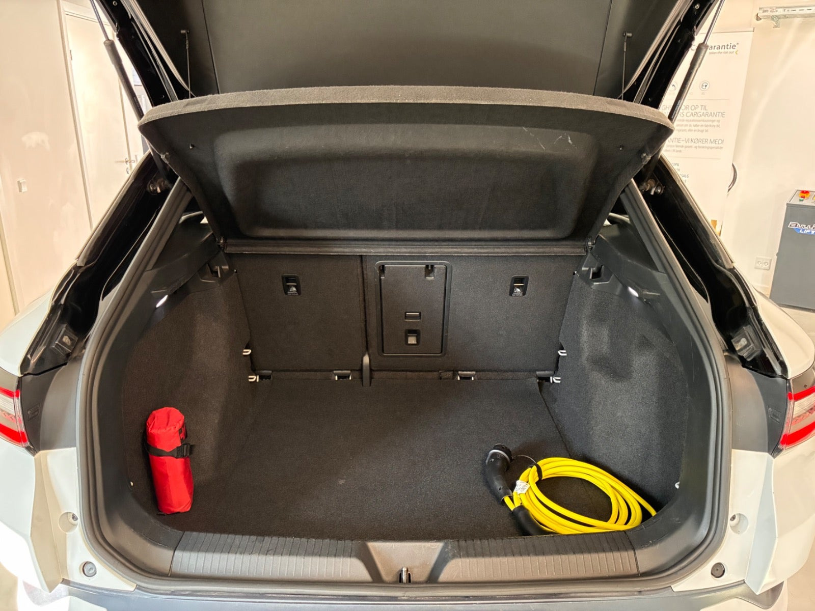 Hvid VW ID.4 fra 2021