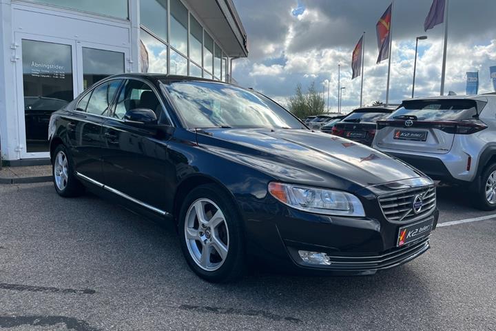 Sort Volvo S80 fra 2014