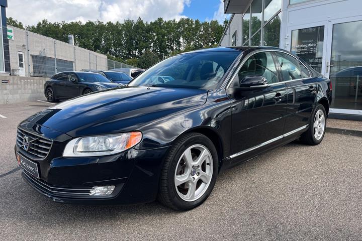 Sort Volvo S80 fra 2014