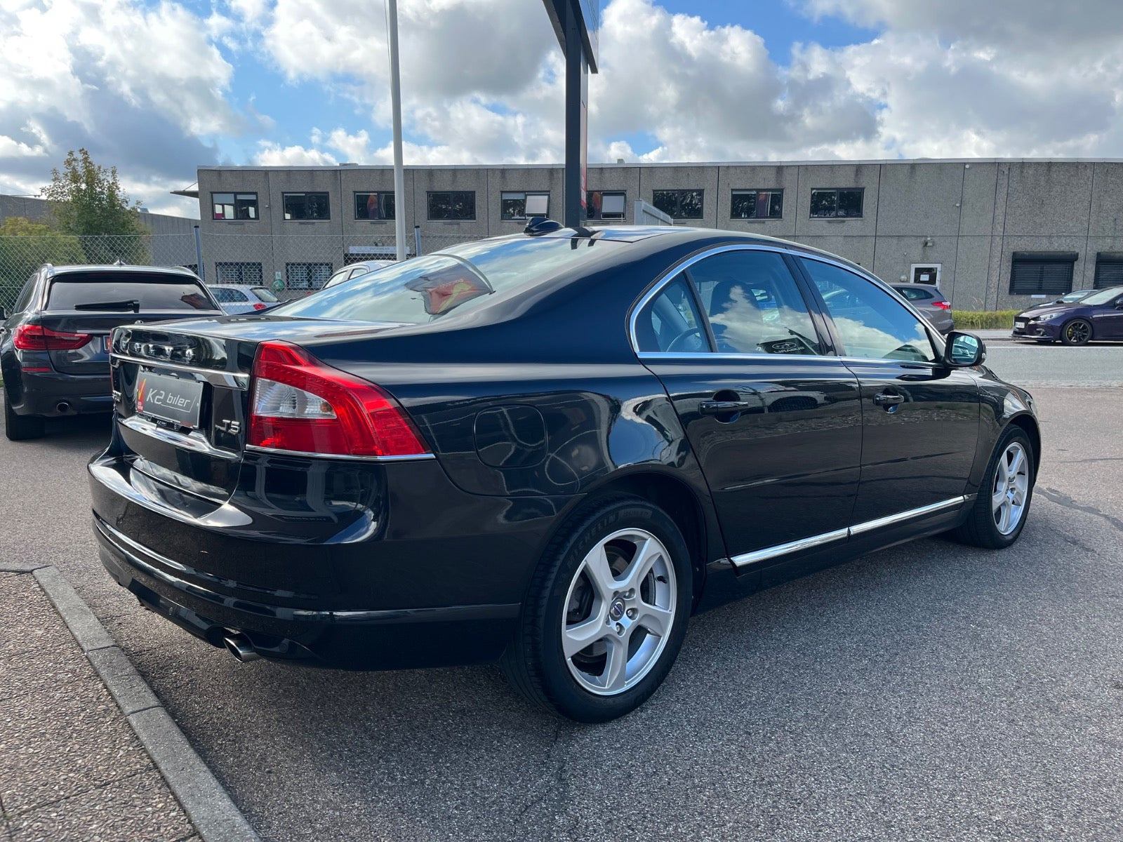 Sort Volvo S80 fra 2014