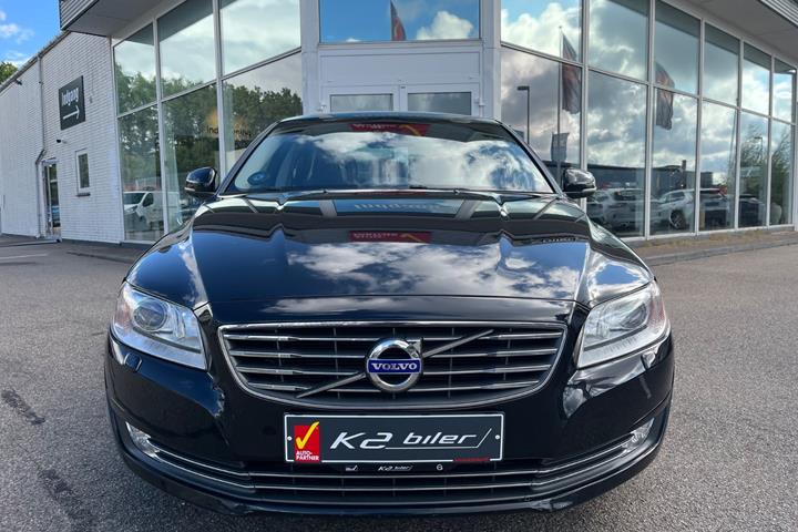 Sort Volvo S80 fra 2014
