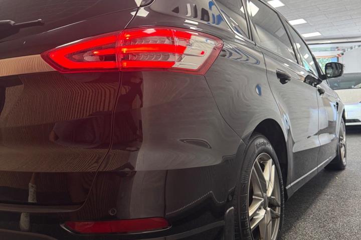 Sort Ford S-MAX fra 2020