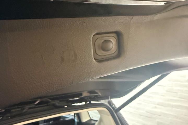 Sort Ford S-MAX fra 2020