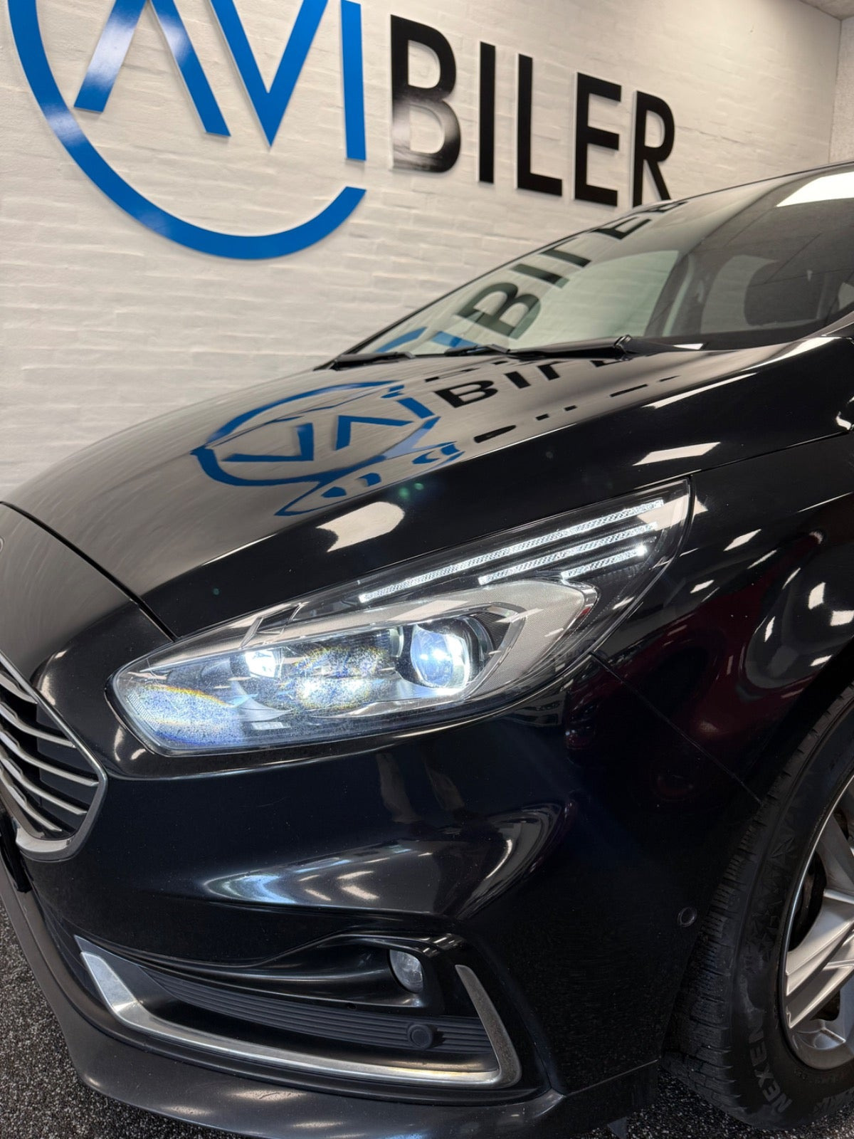 Sort Ford S-MAX fra 2020