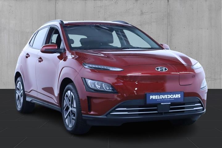 Rød Hyundai Kona fra 2022