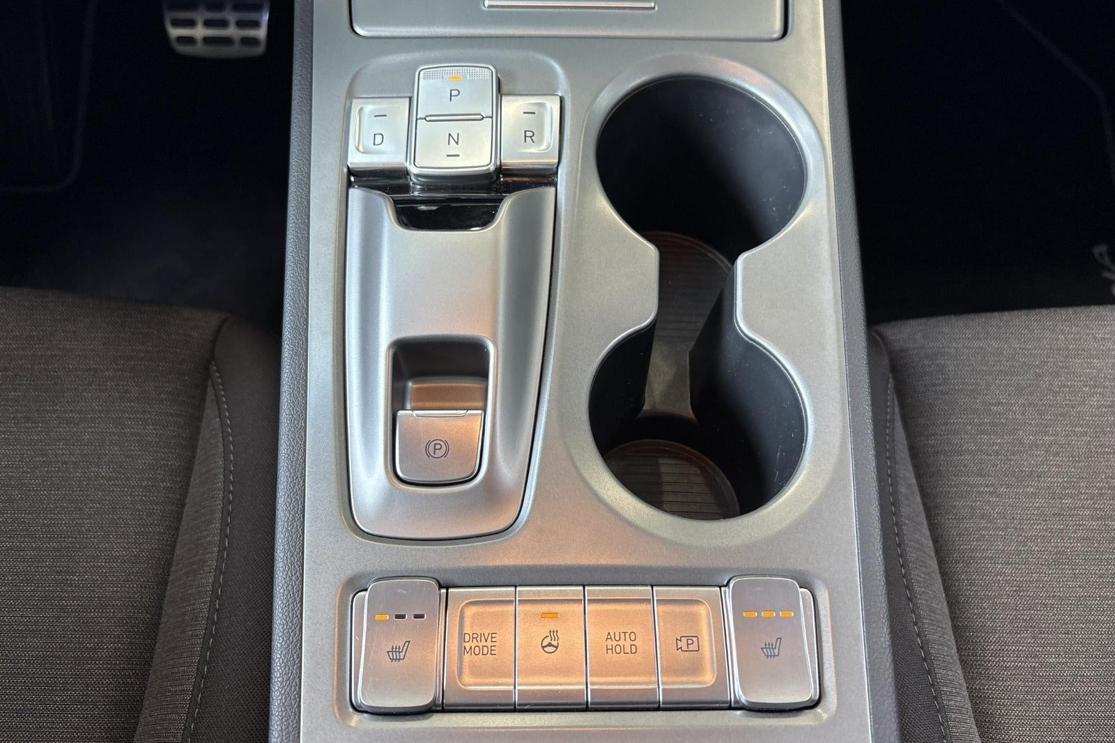 Rød Hyundai Kona fra 2022