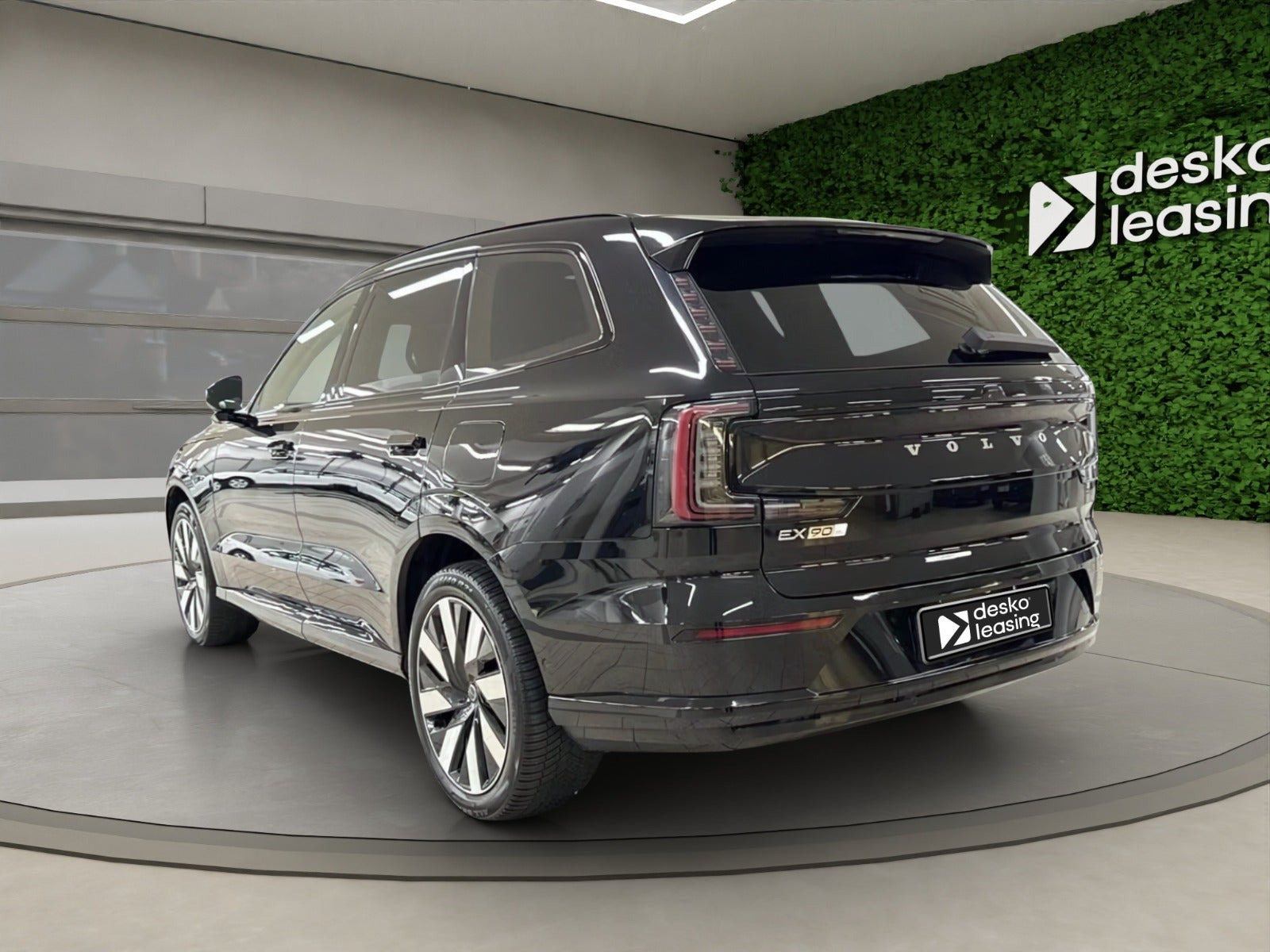 Sort Volvo EX90 fra 2025