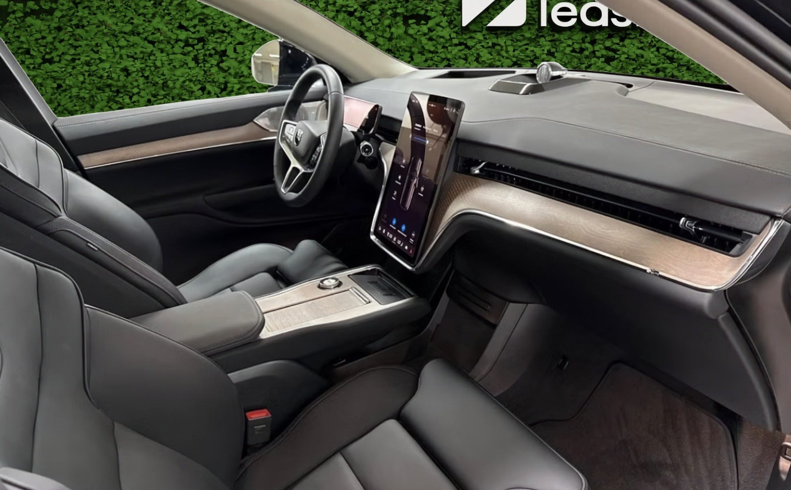 Sort Volvo EX90 fra 2025