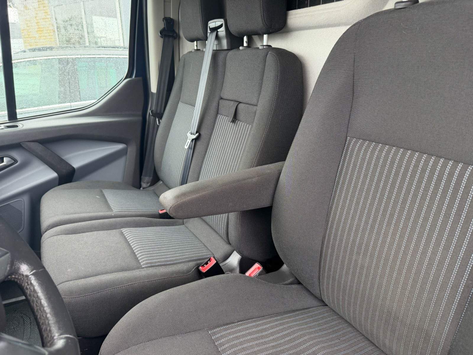 Gul Ford Transit Custom 270 L1 fra 2015
