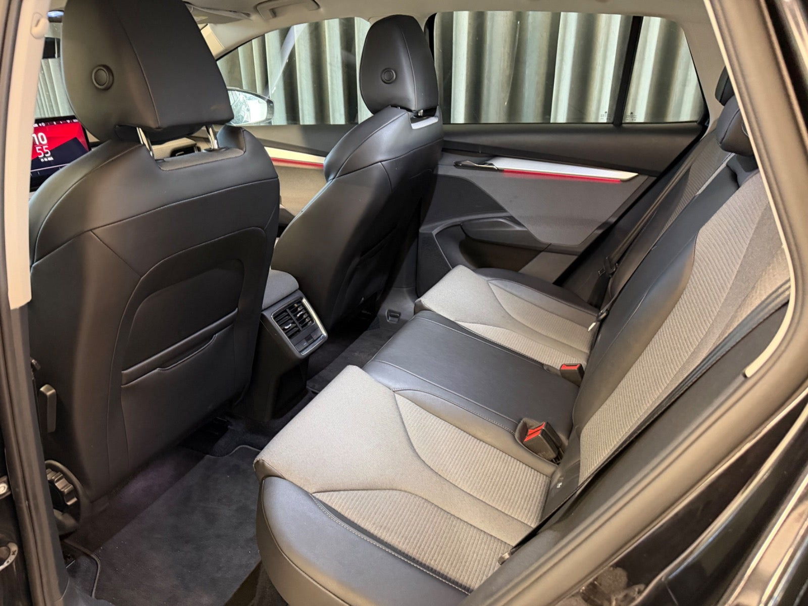 Sort Skoda Enyaq fra 2022