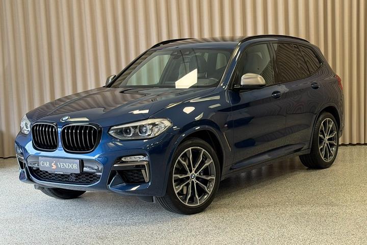 Blå BMW X3 fra 2018