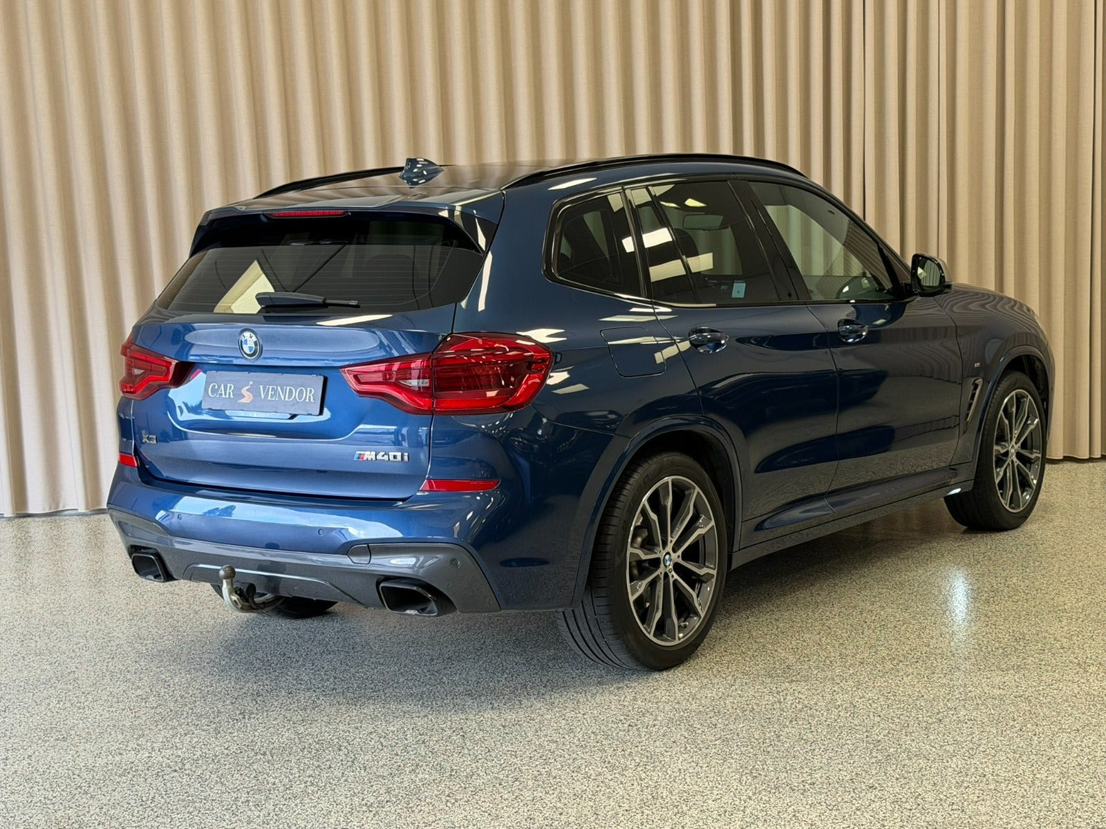 Blå BMW X3 fra 2018