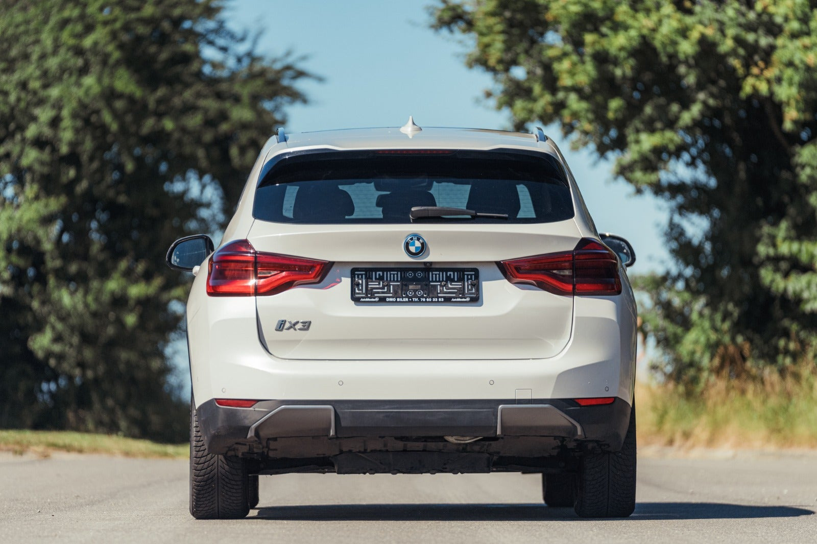 Hvid BMW iX3 fra 2021