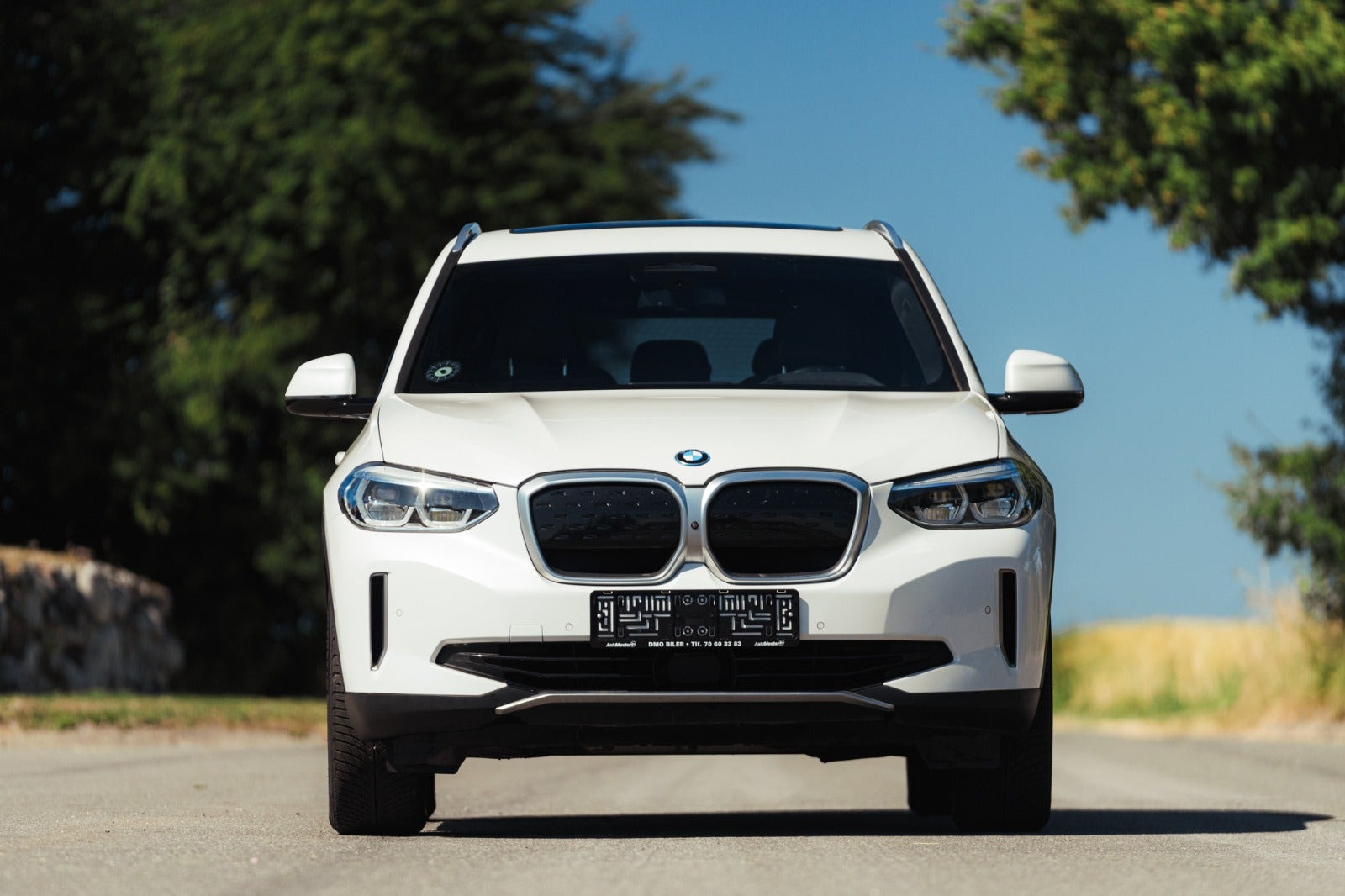 Hvid BMW iX3 fra 2021