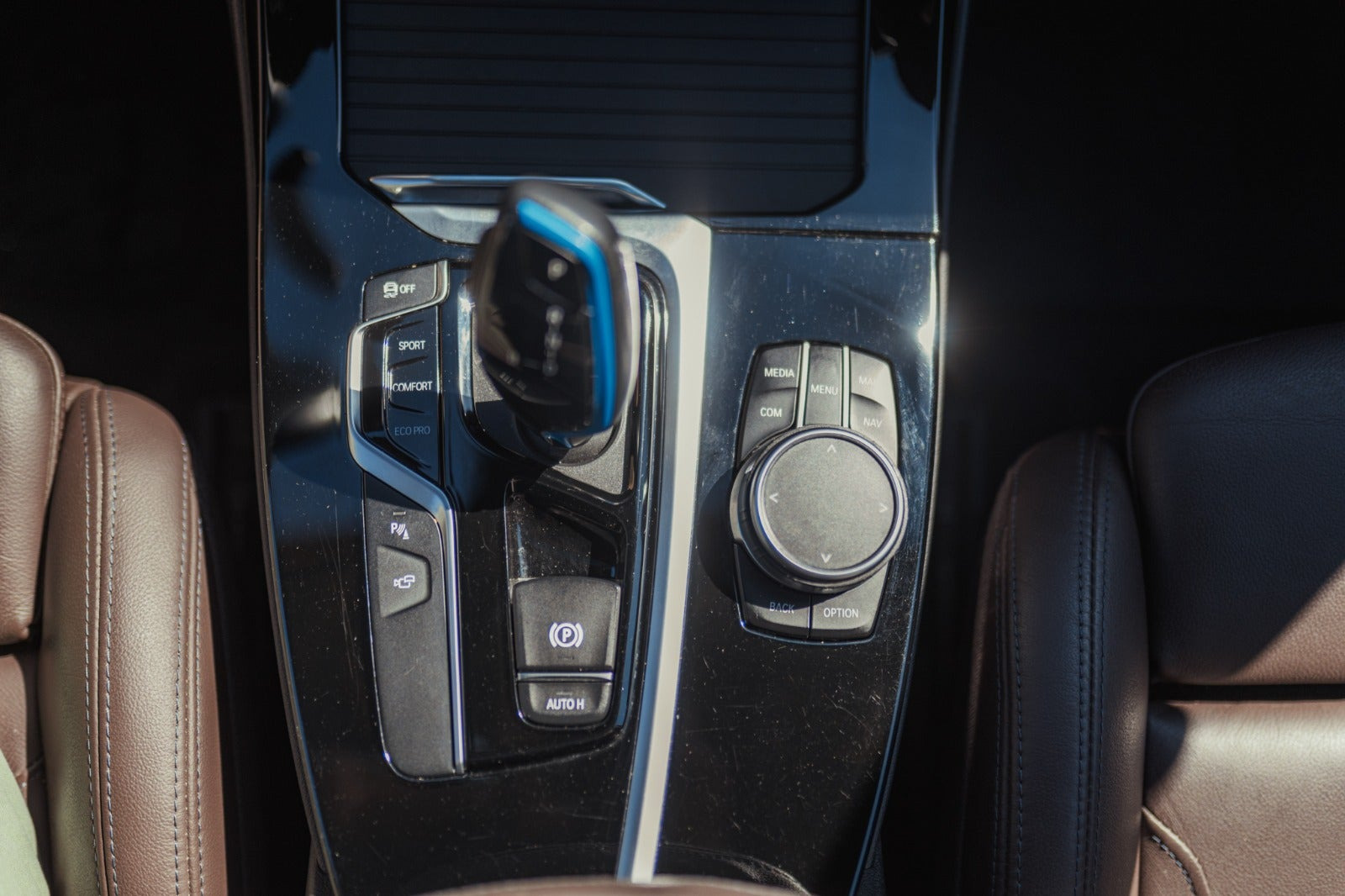 Hvid BMW iX3 fra 2021