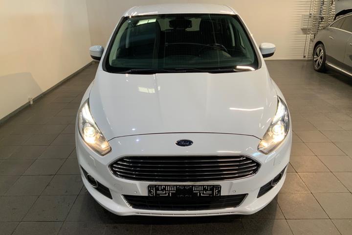 Hvid Ford S-MAX fra 2018