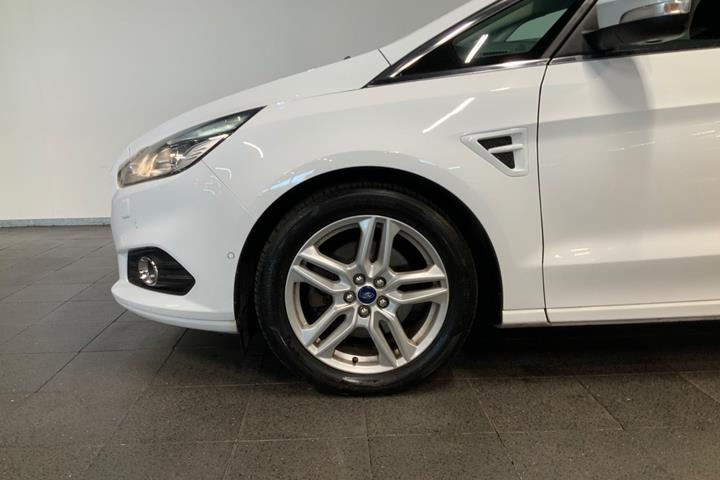 Hvid Ford S-MAX fra 2018