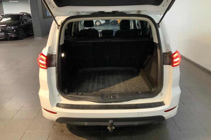 Hvid Ford S-MAX fra 2018
