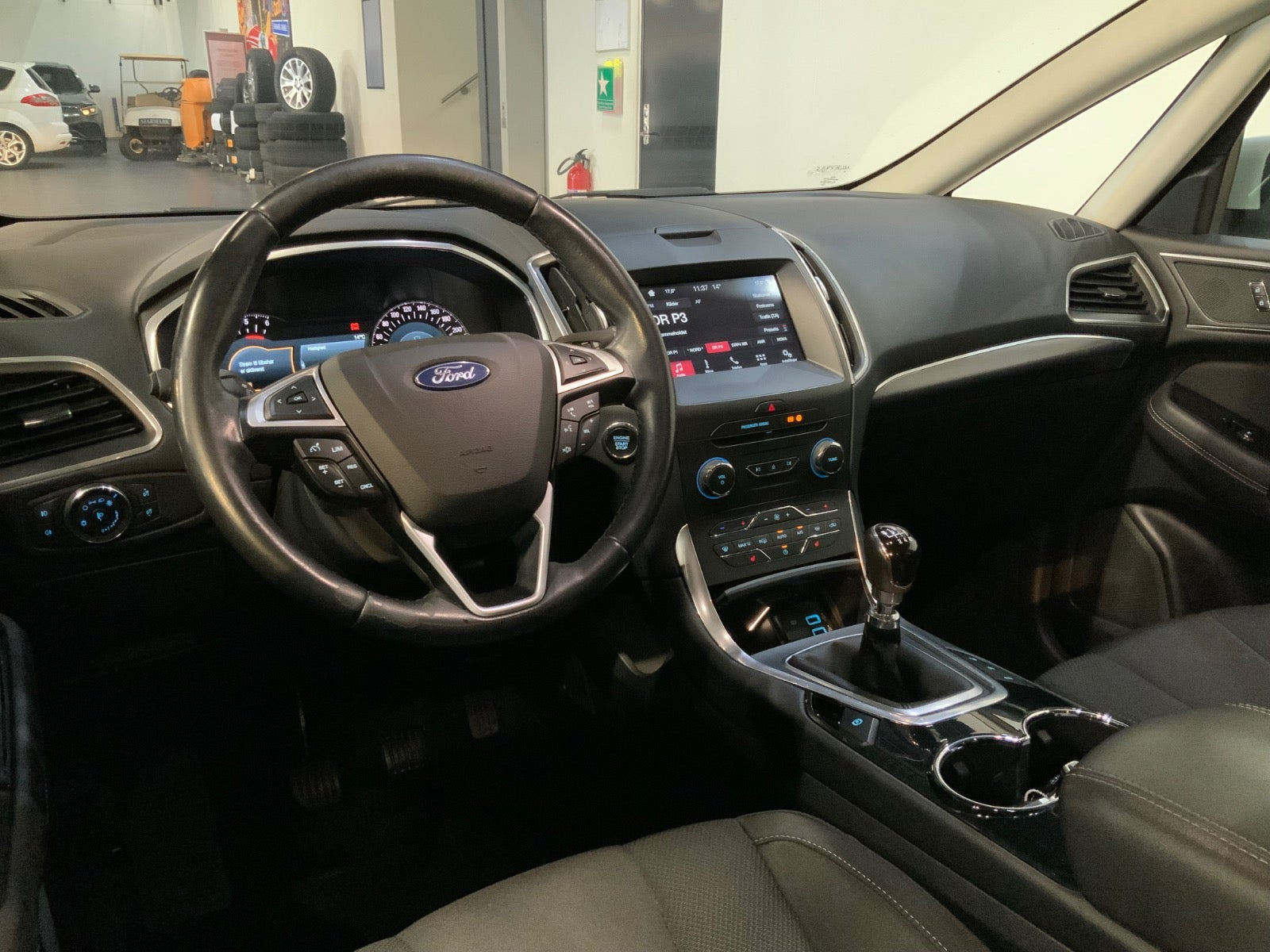 Hvid Ford S-MAX fra 2018