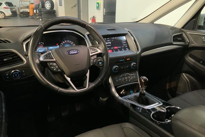 Hvid Ford S-MAX fra 2018