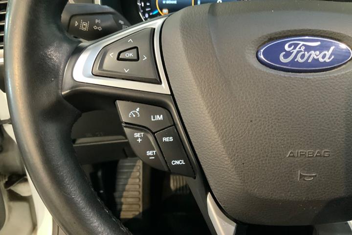 Hvid Ford S-MAX fra 2018