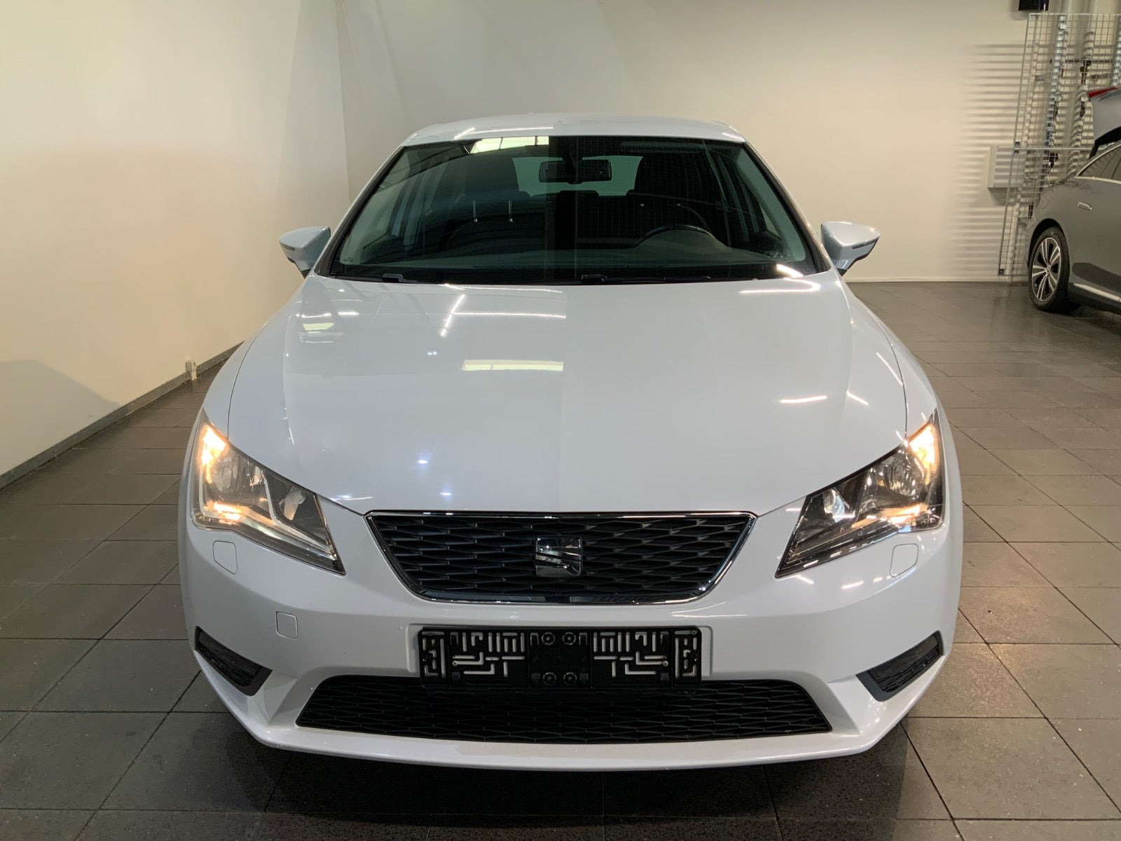 Hvid Seat Leon fra 2015