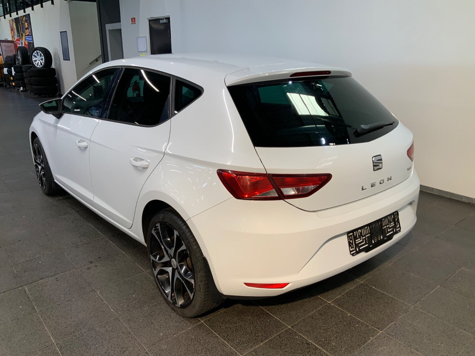 Hvid Seat Leon fra 2015