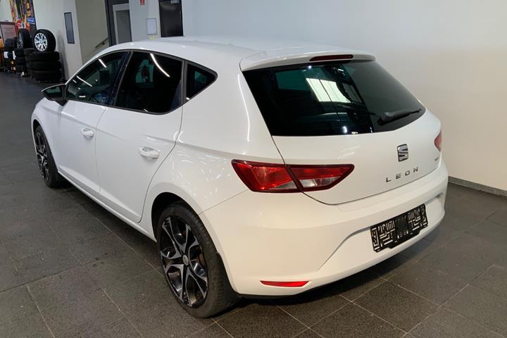 Hvid Seat Leon fra 2015