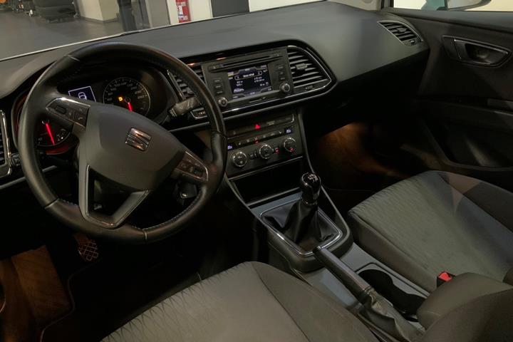 Hvid Seat Leon fra 2015