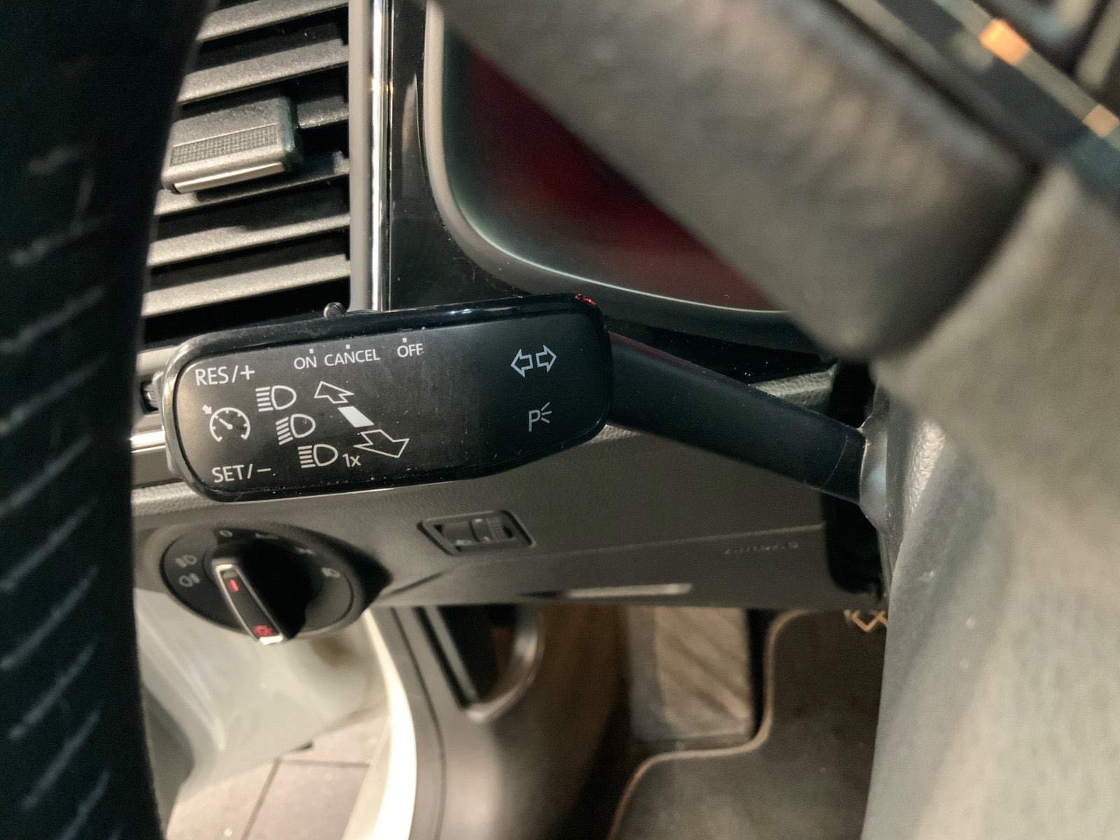 Hvid Seat Leon fra 2015