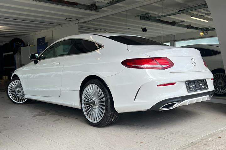 Hvid Mercedes C220 d fra 2017