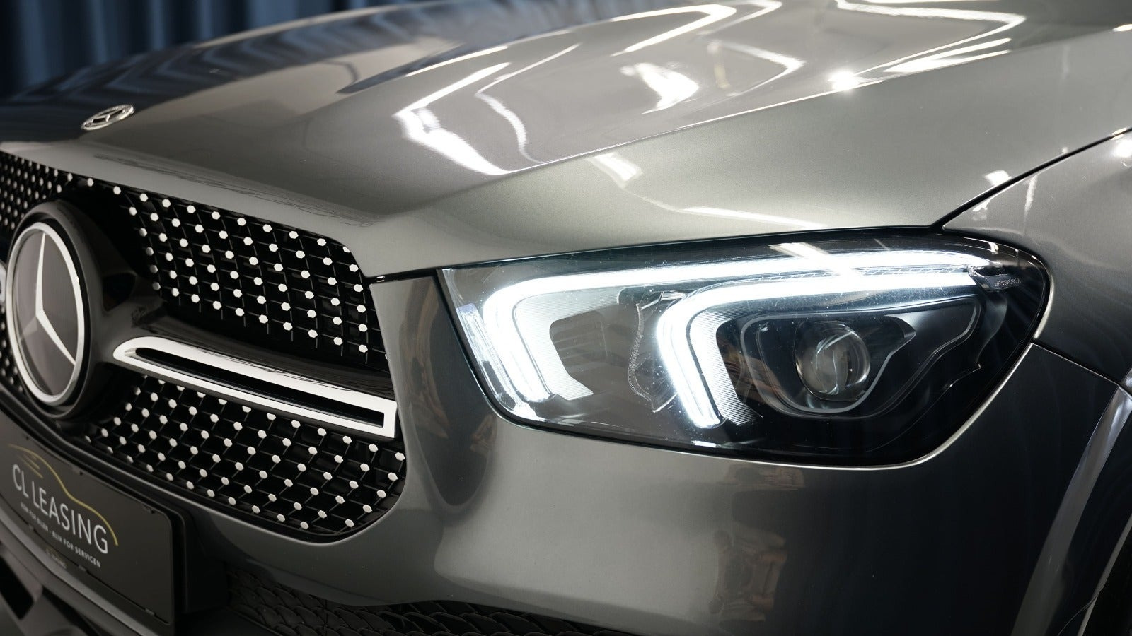 Grå Mercedes GLE350 de fra 2022