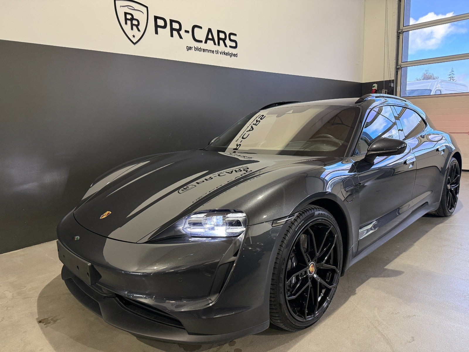 undefined Porsche Taycan fra 2023