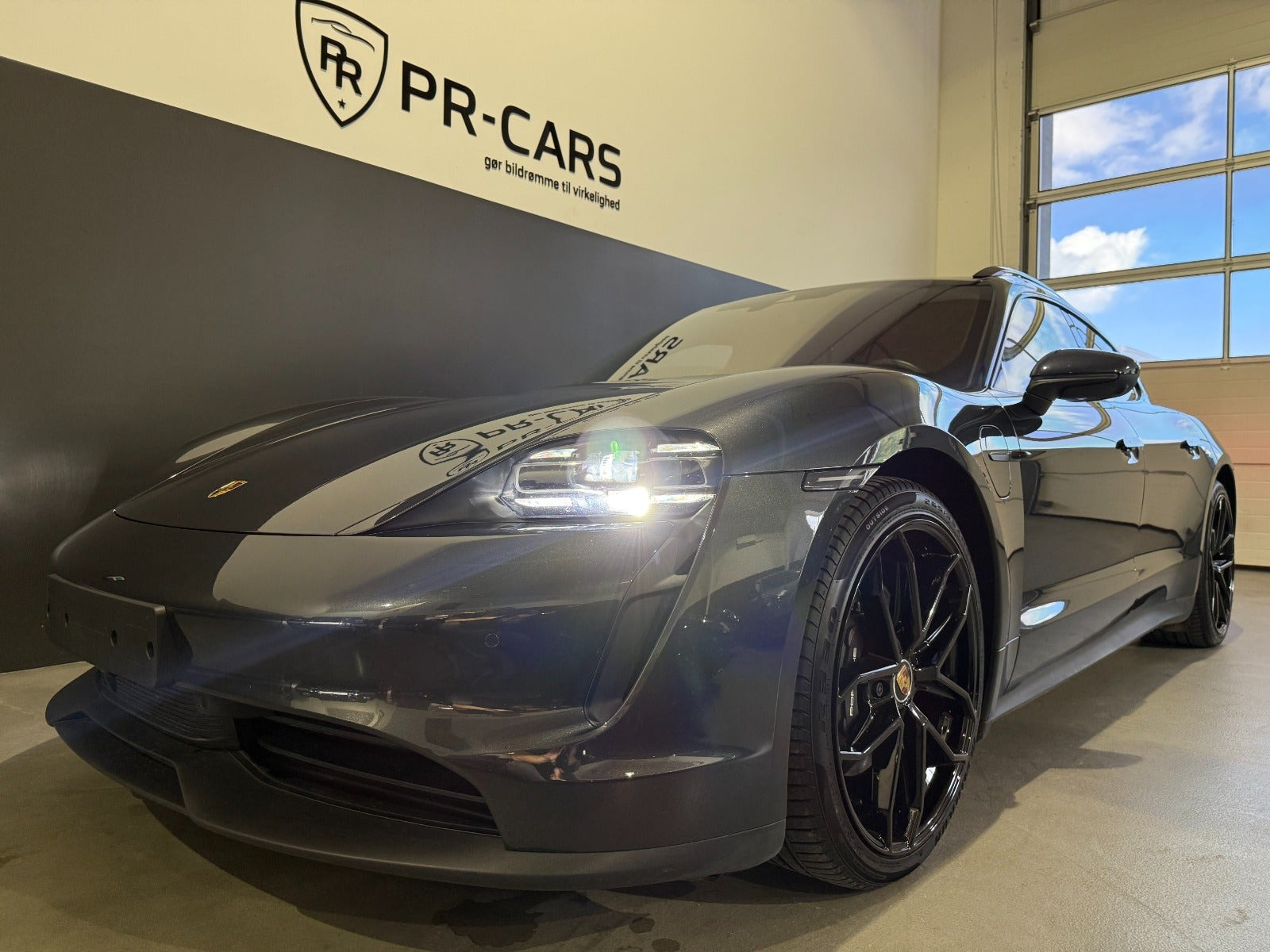 undefined Porsche Taycan fra 2023