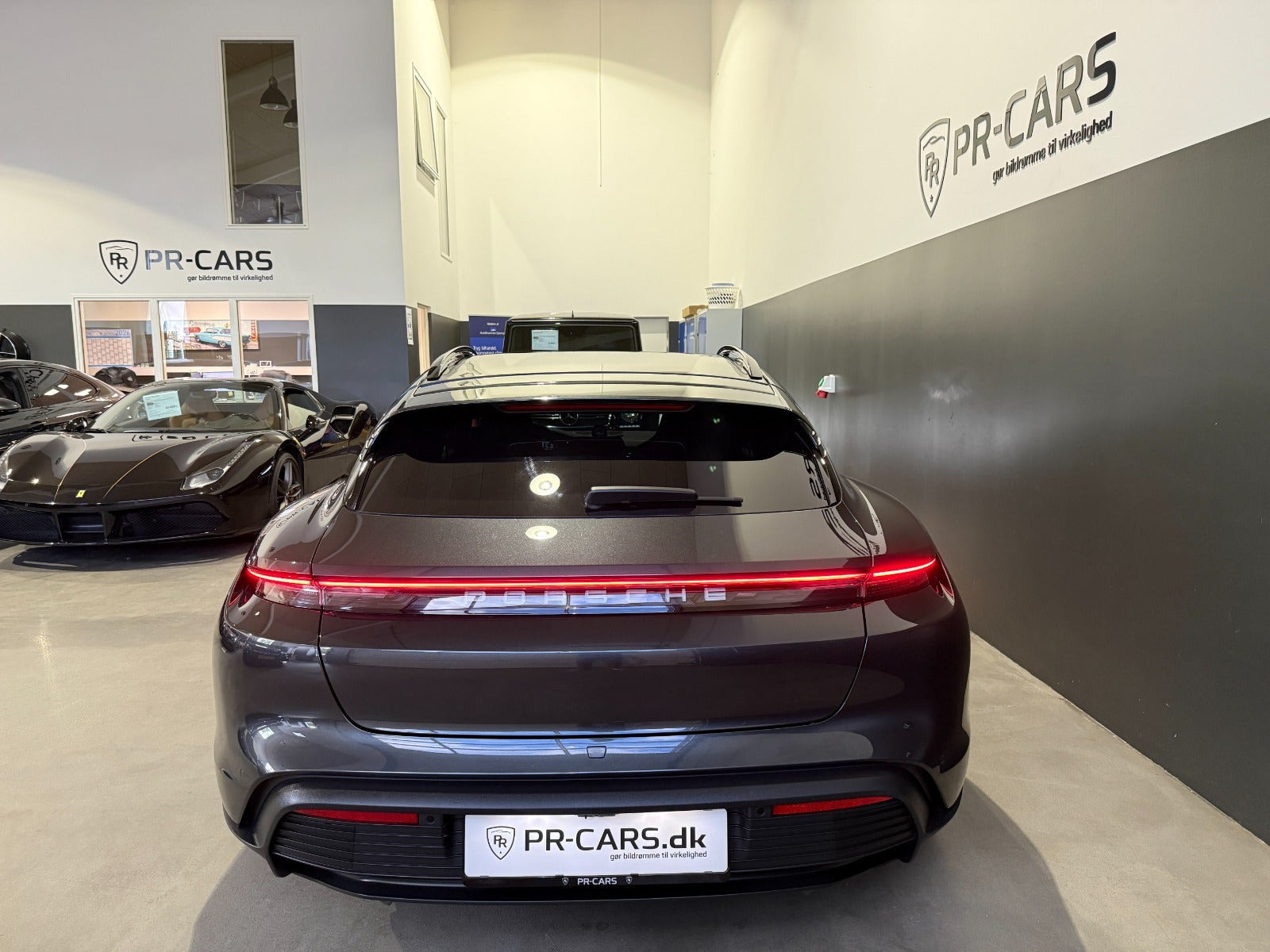 undefined Porsche Taycan fra 2023