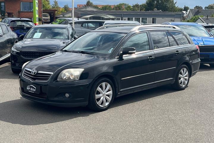 Sort Toyota Avensis fra 2007