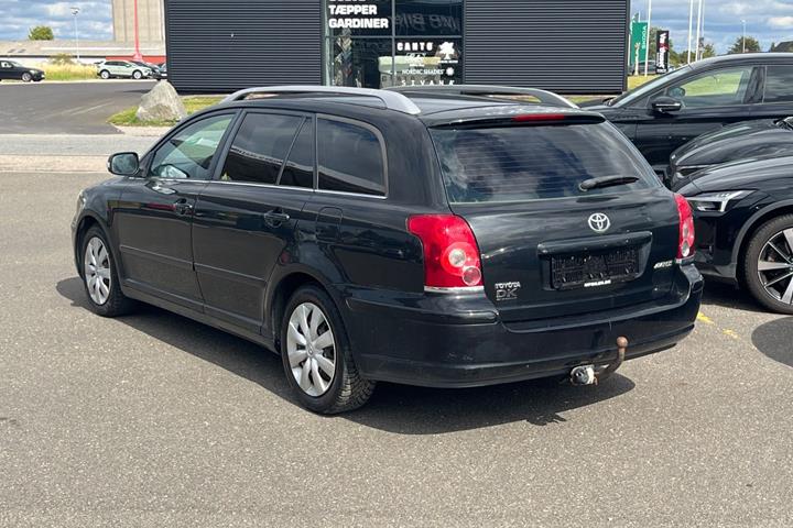 Sort Toyota Avensis fra 2007