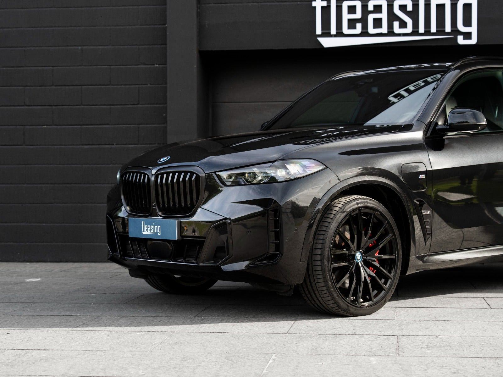 Sort BMW X5 fra 2023