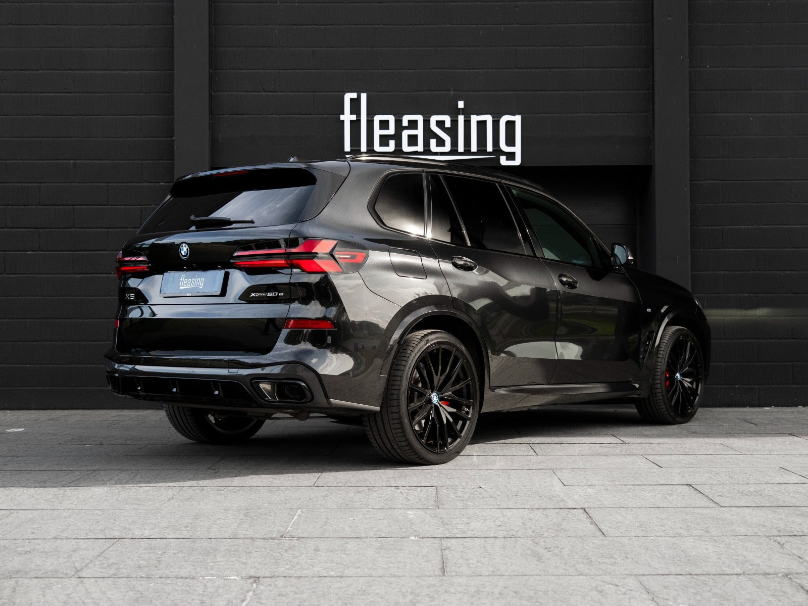 Sort BMW X5 fra 2023