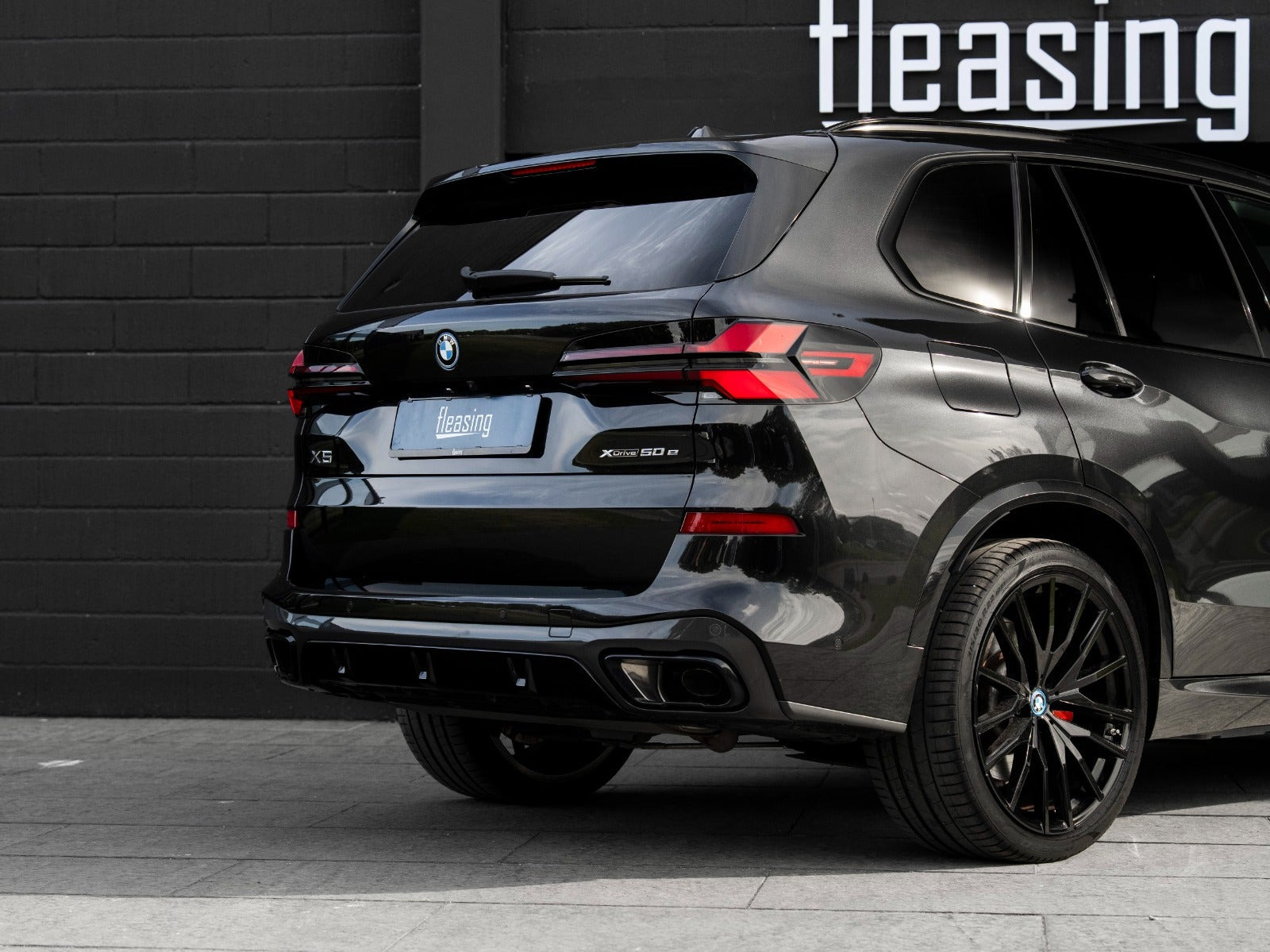 Sort BMW X5 fra 2023
