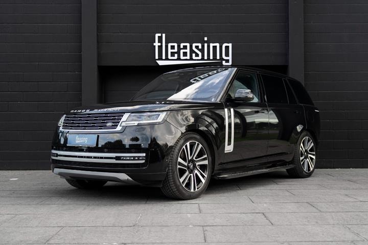 Sort Land Rover Range Rover fra 2023 set udefra