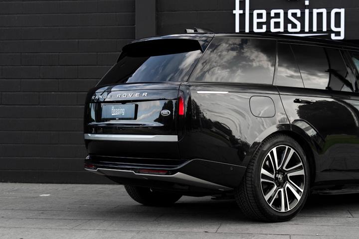 Sort Land Rover Range Rover fra 2023